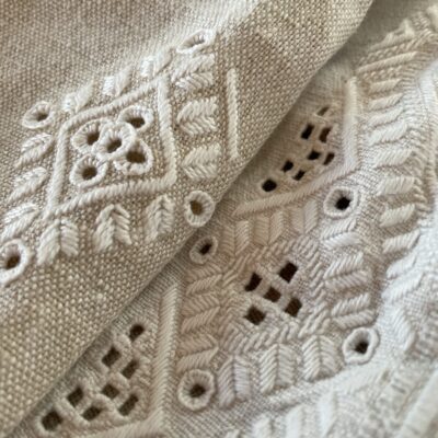 iunIE / pânză tradițională de cânepă și in